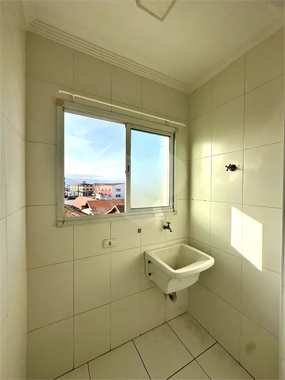 Apartamento para Venda em Praia Grande, Campo aviação, 1 dormitório, 1 banheiro, 1 vaga