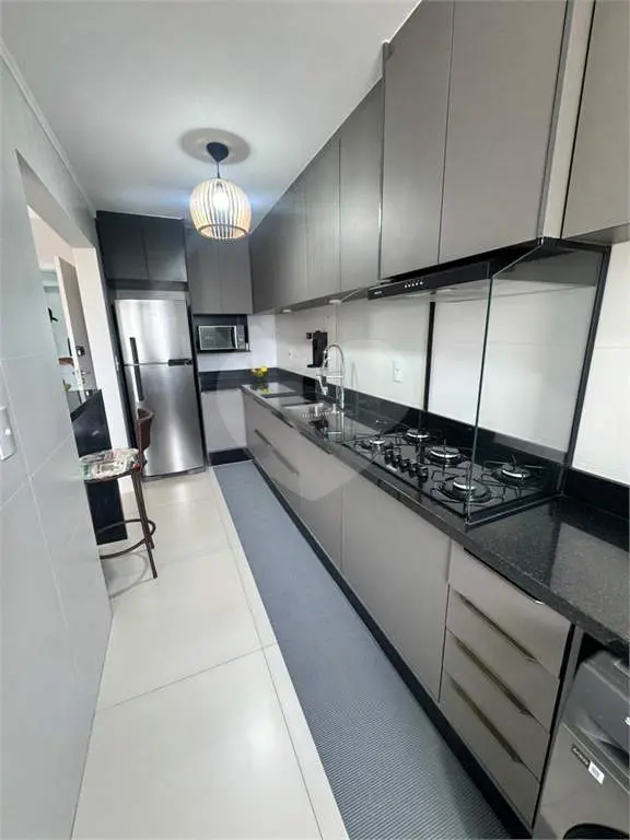 Apartamento para Venda em Praia Grande, Vila Guilhermina, 3 dormitórios, 3 suítes, 4 banheiros, 2 vagas