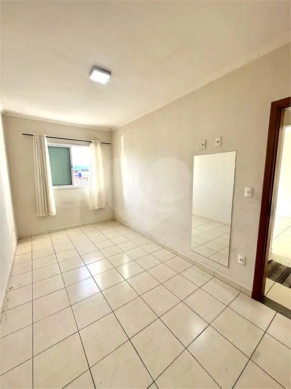 Apartamento para Venda em Praia Grande, Campo aviação, 1 dormitório, 1 banheiro, 1 vaga