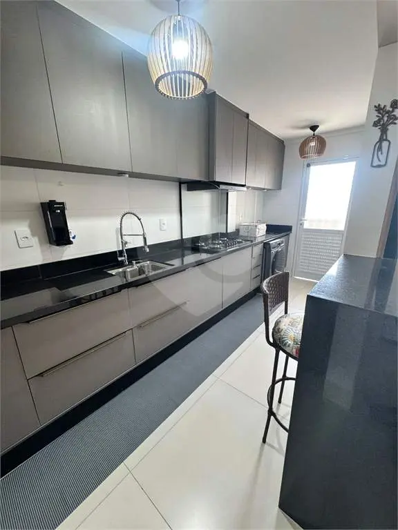 Apartamento para Venda em Praia Grande, Vila Guilhermina, 3 dormitórios, 3 suítes, 4 banheiros, 2 vagas