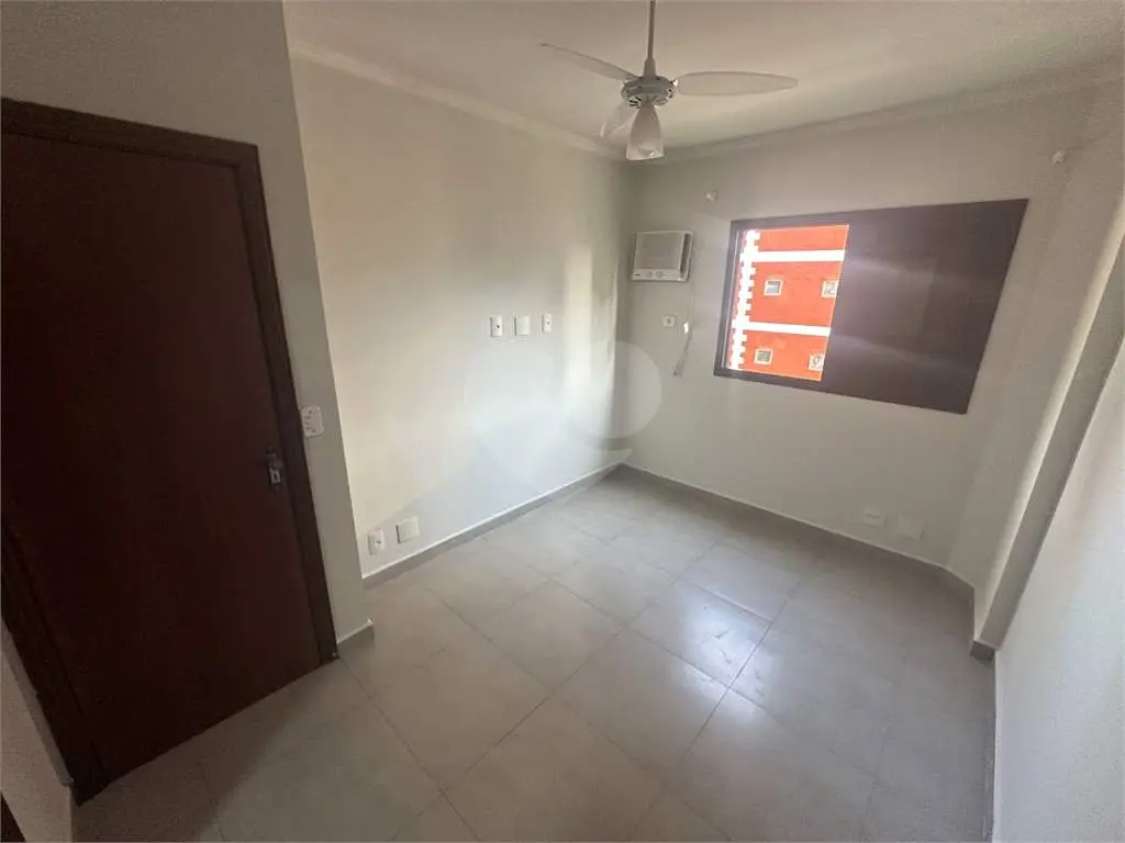 Apartamento para Venda em Praia Grande, Tupi, 2 dormitórios, 1 suíte, 1 banheiro, 1 vaga