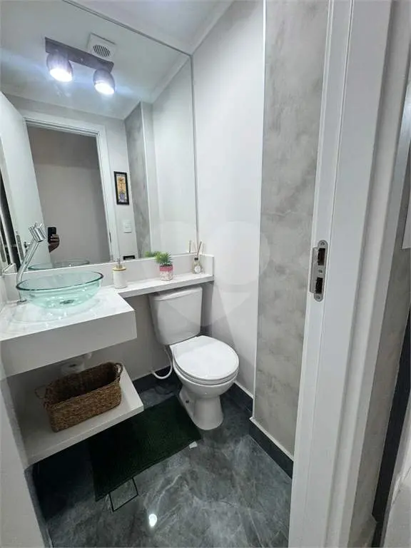 Apartamento para Venda em Praia Grande, Vila Guilhermina, 3 dormitórios, 3 suítes, 4 banheiros, 2 vagas