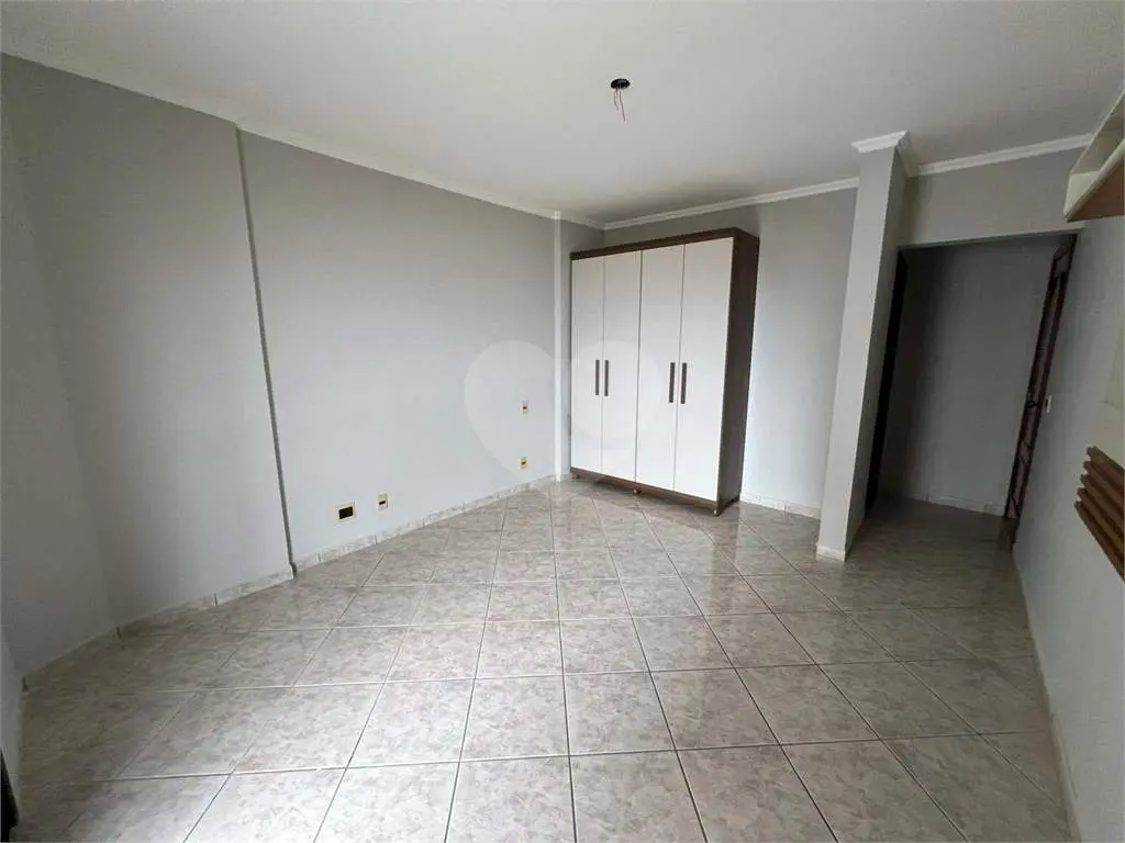 Apartamento para Venda em Praia Grande, Caiçara, 2 dormitórios, 1 suíte, 2 banheiros, 1 vaga