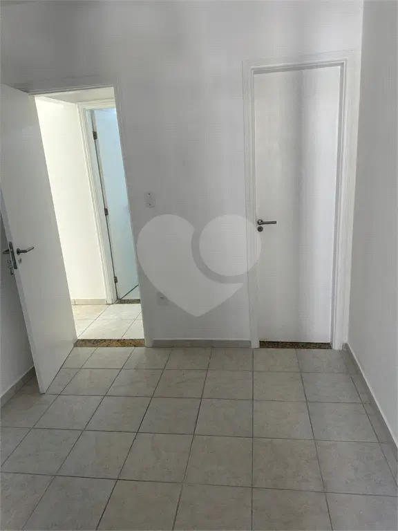 Apartamento para Venda em Praia Grande, Forte, 2 dormitórios, 1 suíte, 2 banheiros, 1 vaga