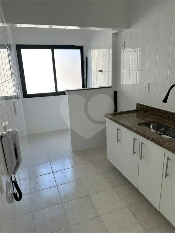 Apartamento para Venda em Praia Grande, Forte, 2 dormitórios, 1 suíte, 2 banheiros, 1 vaga