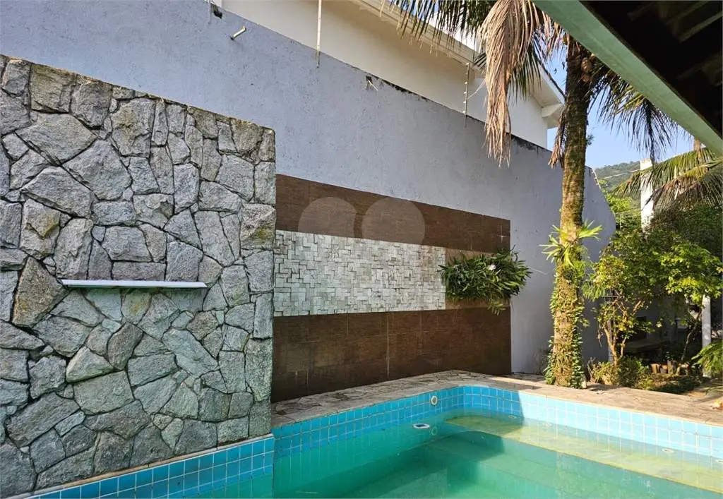 Casa para Venda em Praia Grande, Forte, 3 dormitórios, 1 suíte, 3 banheiros, 3 vagas