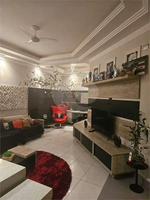 Casa para Venda em Praia Grande, Forte, 3 dormitórios, 1 suíte, 3 banheiros, 3 vagas