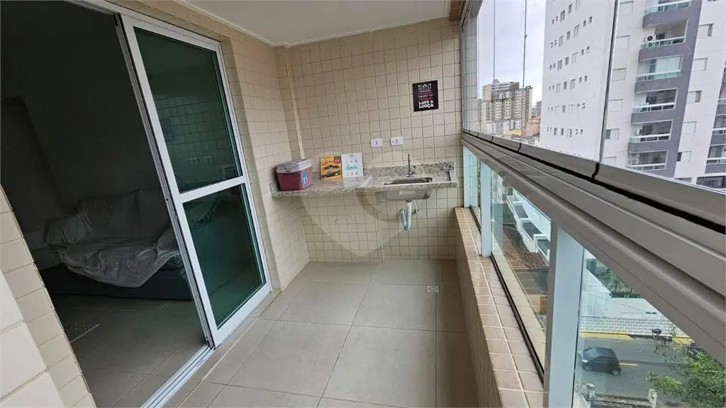 Apartamento para Venda em Praia Grande, Vila Tupi, 2 dormitórios, 1 suíte, 2 banheiros, 2 vagas