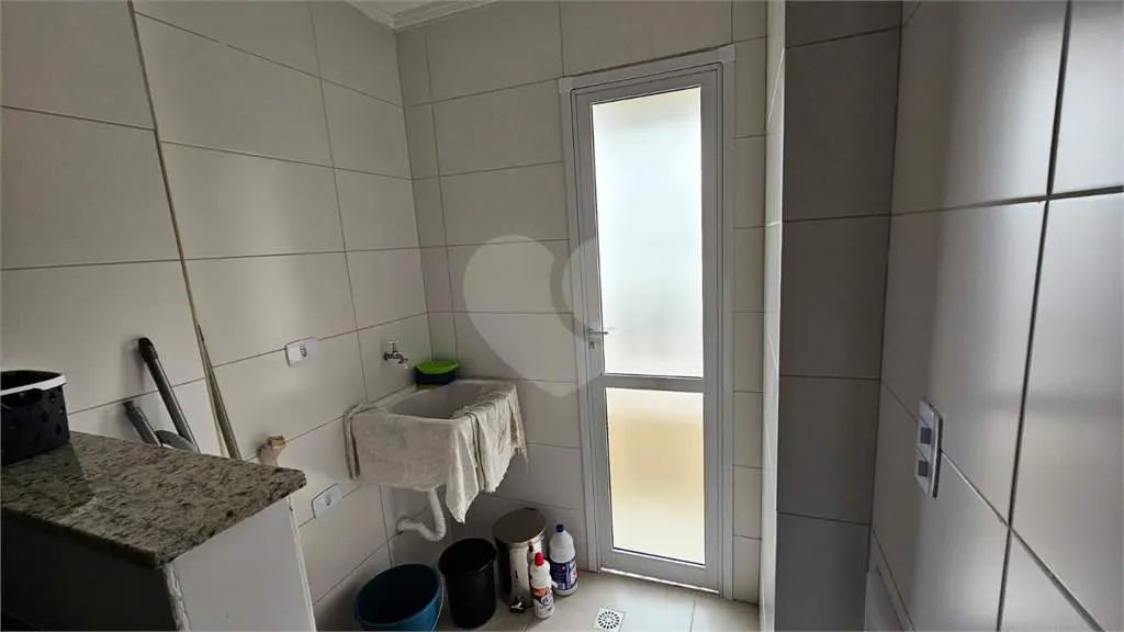 Apartamento para Venda em Praia Grande, Vila Tupi, 2 dormitórios, 1 suíte, 2 banheiros, 2 vagas