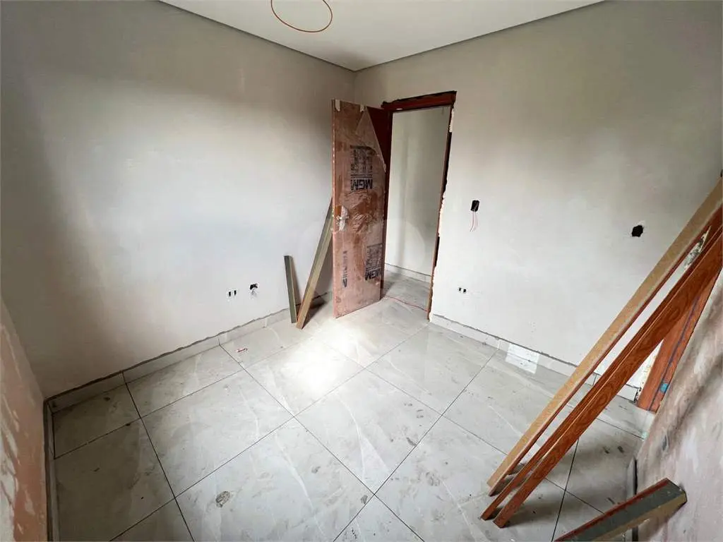 Casa para Venda em Praia Grande, Guilhermina, 3 dormitórios, 1 suíte, 2 banheiros, 1 vaga