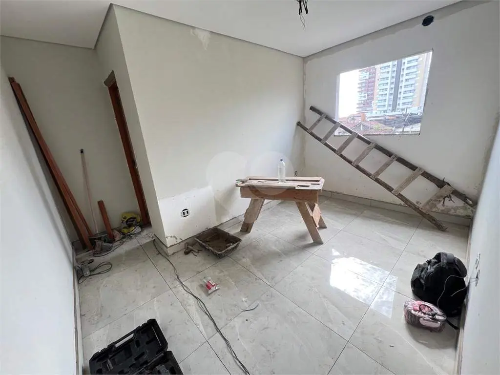 Casa para Venda em Praia Grande, Guilhermina, 3 dormitórios, 1 suíte, 2 banheiros, 1 vaga