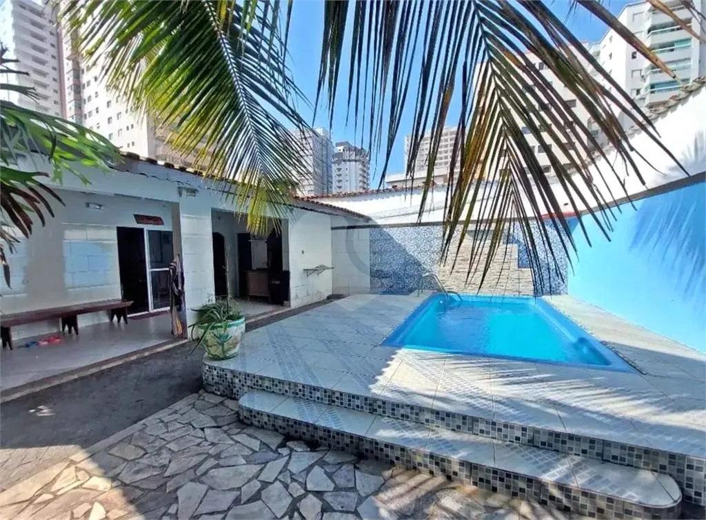 Casa para Venda em Praia Grande, Aviação, 4 dormitórios, 2 suítes, 3 banheiros, 3 vagas