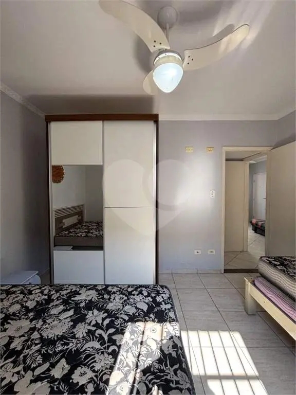 Apartamento para Venda em Praia Grande, Guilhermina, 1 dormitório, 1 banheiro, 1 vaga