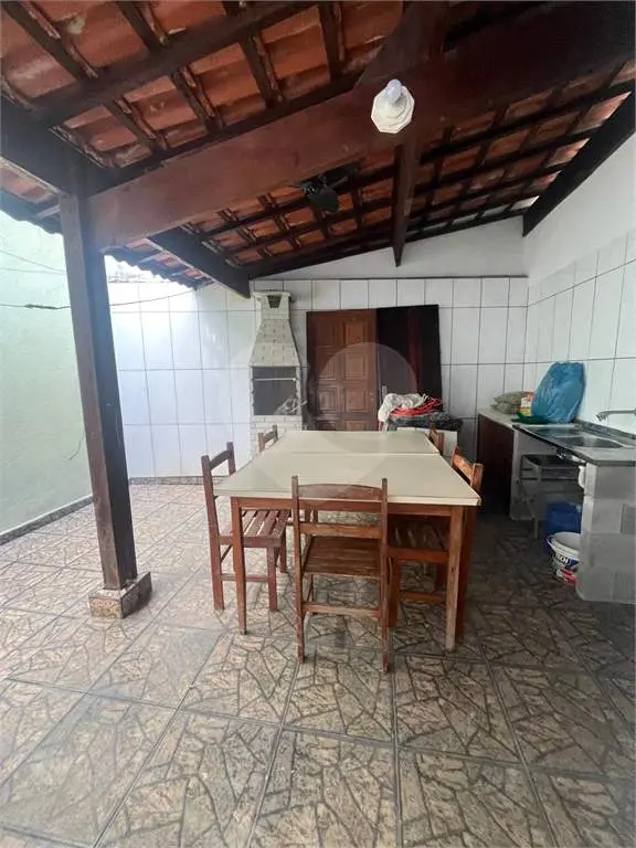 Casa para Venda em Praia Grande, Aviação, 2 dormitórios, 1 suíte, 2 banheiros, 2 vagas