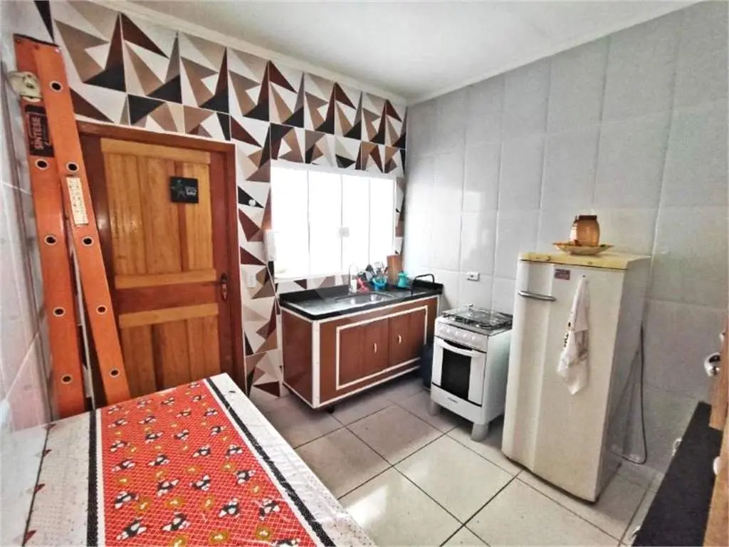Casa para Venda em Praia Grande, Tupi, 2 dormitórios, 2 banheiros, 1 vaga