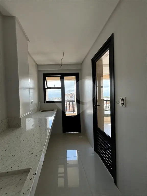 Apartamento para Venda em Praia Grande, Aviação, 2 dormitórios, 1 suíte, 2 banheiros, 1 vaga