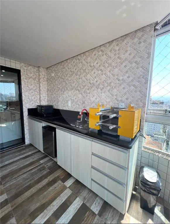 Apartamento para Venda em Praia Grande, Guilhermina, 4 dormitórios, 3 suítes, 5 banheiros, 2 vagas
