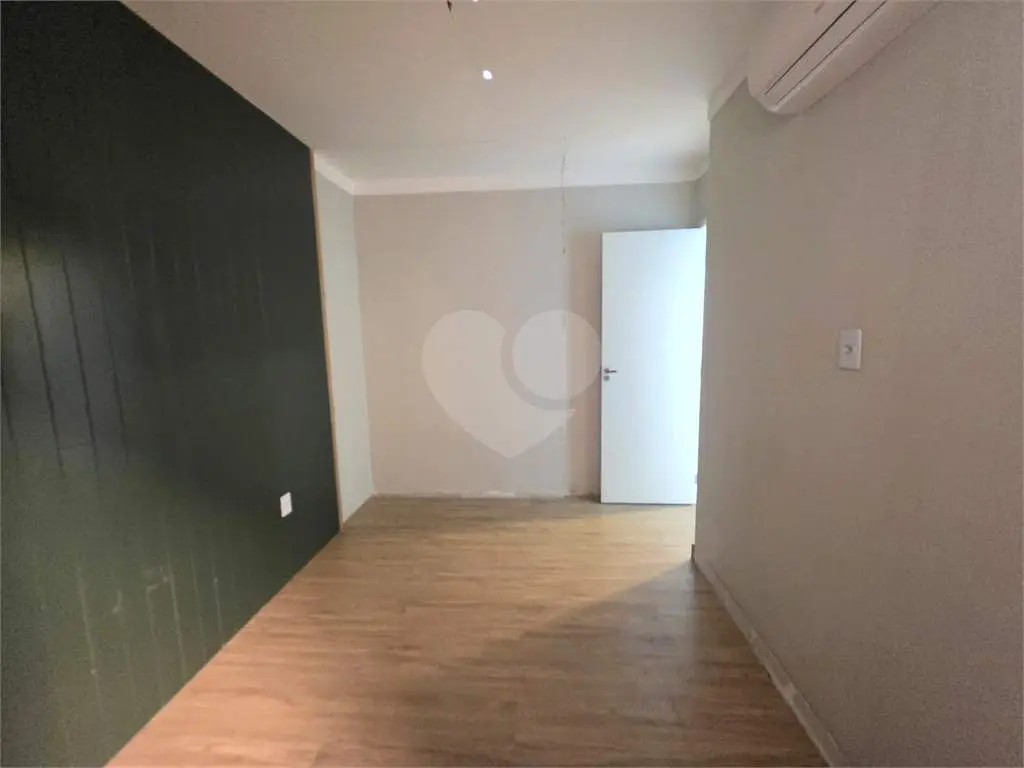 Comercial para Locação em Praia Grande, Aviação, 3 banheiros, 4 vagas