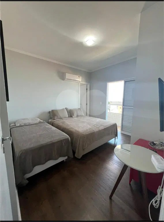 Apartamento para Venda em Praia Grande, Guilhermina, 4 dormitórios, 3 suítes, 5 banheiros, 2 vagas