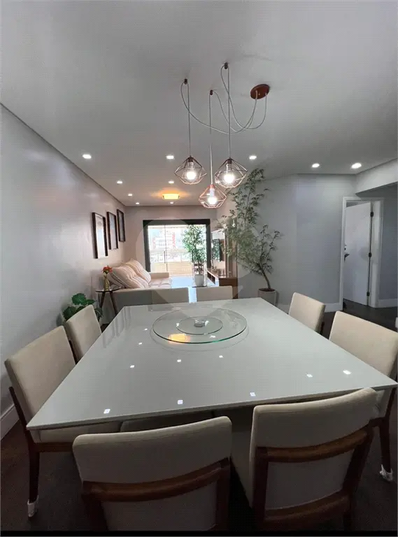 Apartamento para Venda em Praia Grande, Guilhermina, 4 dormitórios, 3 suítes, 5 banheiros, 2 vagas