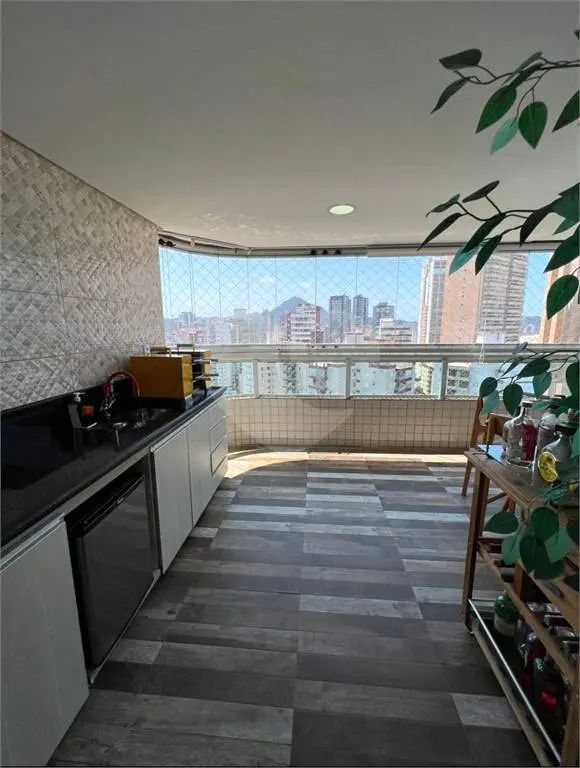 Apartamento para Venda em Praia Grande, Guilhermina, 4 dormitórios, 3 suítes, 5 banheiros, 2 vagas