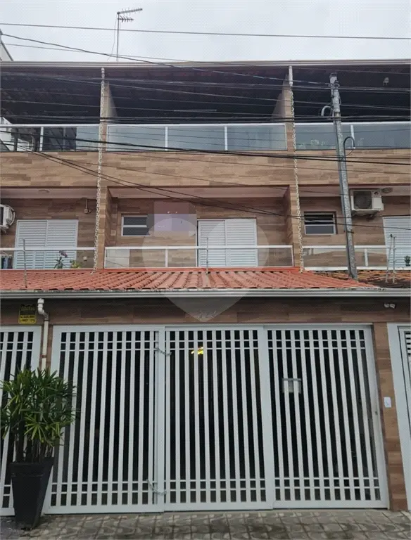 Sobrado para Venda em Praia Grande, Vila Guilhermina, 3 dormitórios, 2 suítes, 2 banheiros, 2 vagas
