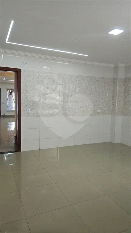 Sobrado para Venda em Praia Grande, Vila Guilhermina, 3 dormitórios, 2 suítes, 2 banheiros, 2 vagas