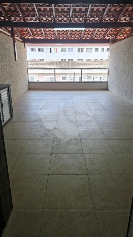 Sobrado para Venda em Praia Grande, Vila Guilhermina, 3 dormitórios, 2 suítes, 2 banheiros, 2 vagas