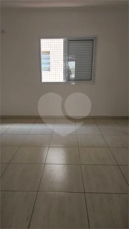 Sobrado para Venda em Praia Grande, Vila Guilhermina, 3 dormitórios, 2 suítes, 2 banheiros, 2 vagas