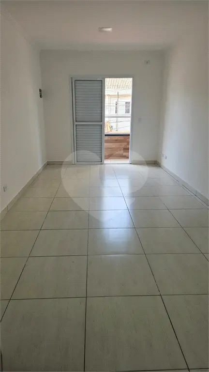 Sobrado para Venda em Praia Grande, Vila Guilhermina, 3 dormitórios, 2 suítes, 2 banheiros, 2 vagas