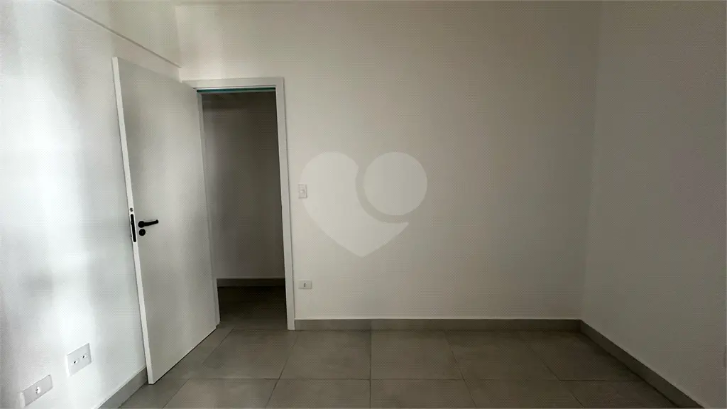 Apartamento para Venda em Praia Grande, Tupi, 2 dormitórios, 1 suíte, 2 banheiros, 1 vaga