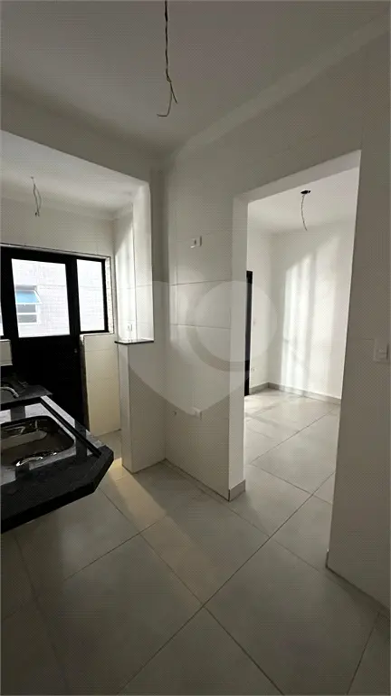 Apartamento para Venda em Praia Grande, Tupi, 2 dormitórios, 1 suíte, 2 banheiros, 1 vaga