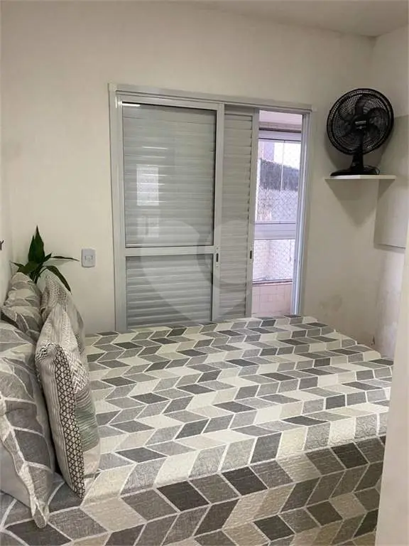 Apartamento para Venda em Praia Grande, Caiçara, 2 dormitórios, 1 suíte, 2 banheiros, 1 vaga