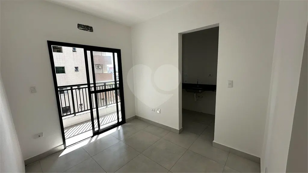 Apartamento para Venda em Praia Grande, Tupi, 2 dormitórios, 1 suíte, 2 banheiros, 1 vaga