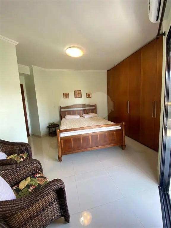 Apartamento para Venda em Praia Grande, Caiçara, 3 dormitórios, 1 suíte, 2 banheiros, 2 vagas