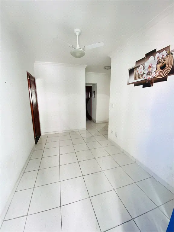 Apartamento para Venda em Praia Grande, Campo aviação, 1 dormitório, 1 banheiro, 1 vaga