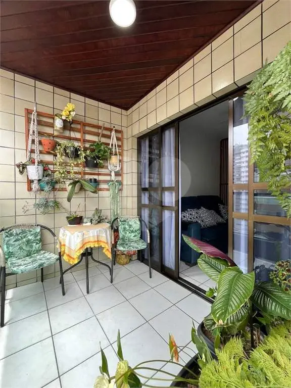Apartamento para Venda em Praia Grande, Tupi, 2 dormitórios, 1 suíte, 2 banheiros, 1 vaga