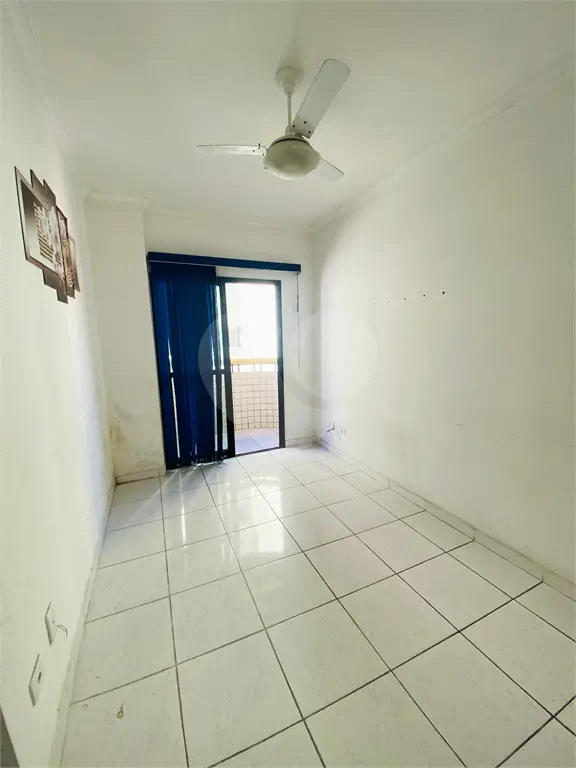Apartamento para Venda em Praia Grande, Campo aviação, 1 dormitório, 1 banheiro, 1 vaga