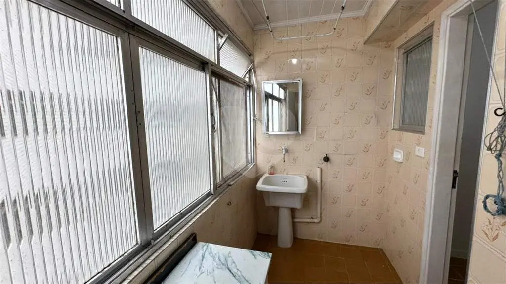 Apartamento para Venda em Praia Grande, Guilhermina, 2 dormitórios, 2 banheiros, 1 vaga
