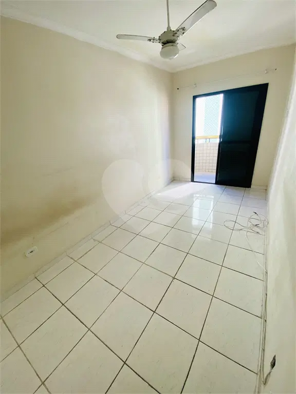 Apartamento para Venda em Praia Grande, Campo aviação, 1 dormitório, 1 banheiro, 1 vaga