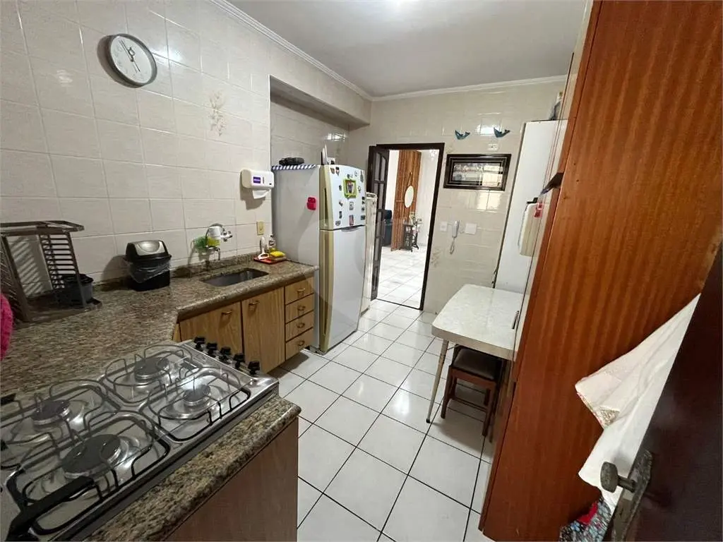 Apartamento para Venda em Praia Grande, Tupi, 2 dormitórios, 1 suíte, 2 banheiros, 1 vaga