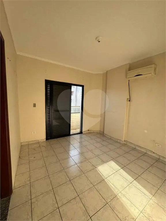 Apartamento para Venda em Praia Grande, Tupi, 2 dormitórios, 1 suíte, 2 banheiros, 1 vaga