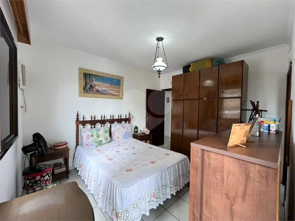 Apartamento para Venda em Praia Grande, Tupi, 2 dormitórios, 1 suíte, 2 banheiros, 1 vaga
