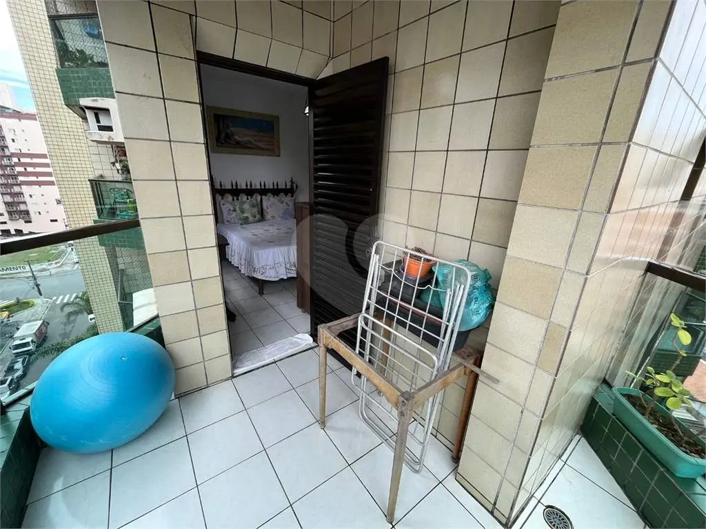 Apartamento para Venda em Praia Grande, Tupi, 2 dormitórios, 1 suíte, 2 banheiros, 1 vaga