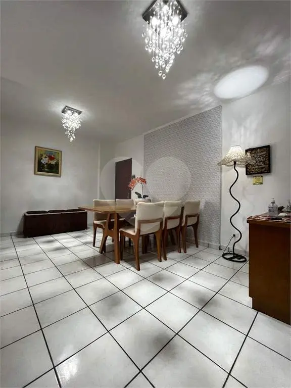 Apartamento para Venda em Praia Grande, Tupi, 2 dormitórios, 1 suíte, 2 banheiros, 1 vaga