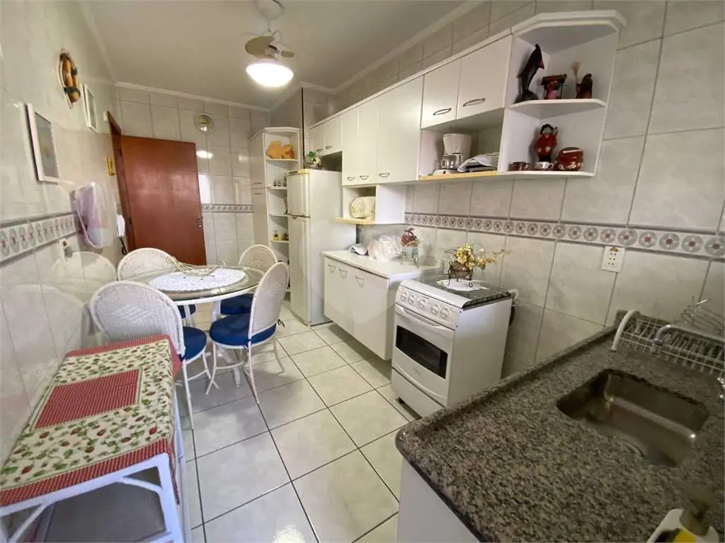 Apartamento para Venda em Praia Grande, Guilhermina, 1 dormitório, 1 suíte, 2 banheiros, 1 vaga