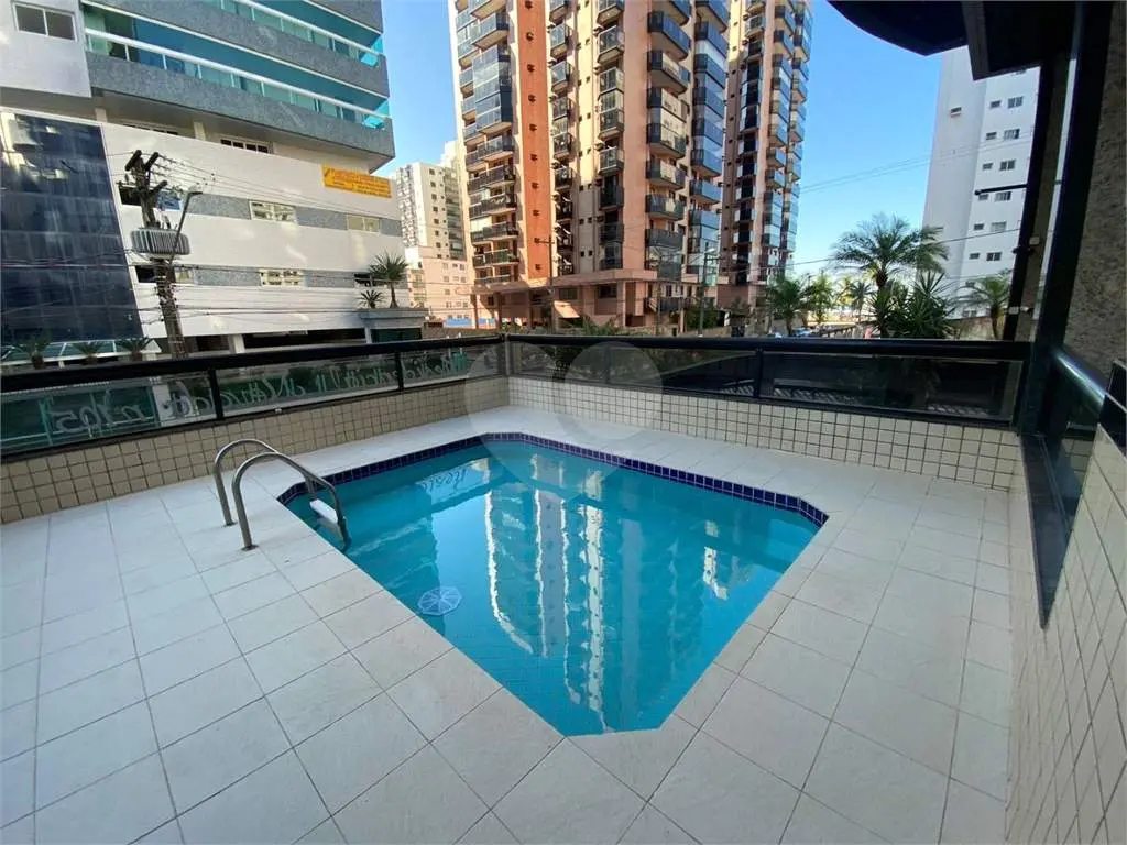 Apartamento para Venda em Praia Grande, Guilhermina, 1 dormitório, 1 suíte, 2 banheiros, 1 vaga