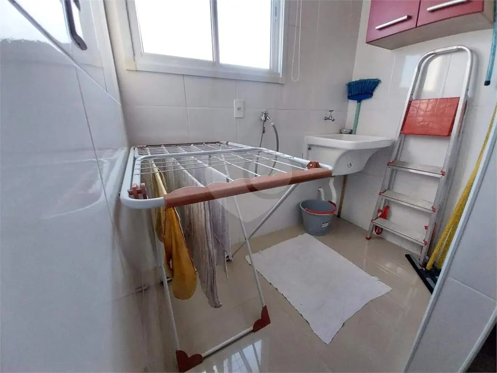 Apartamento para Venda em Praia Grande, Tupi, 2 dormitórios, 1 suíte, 2 banheiros, 1 vaga