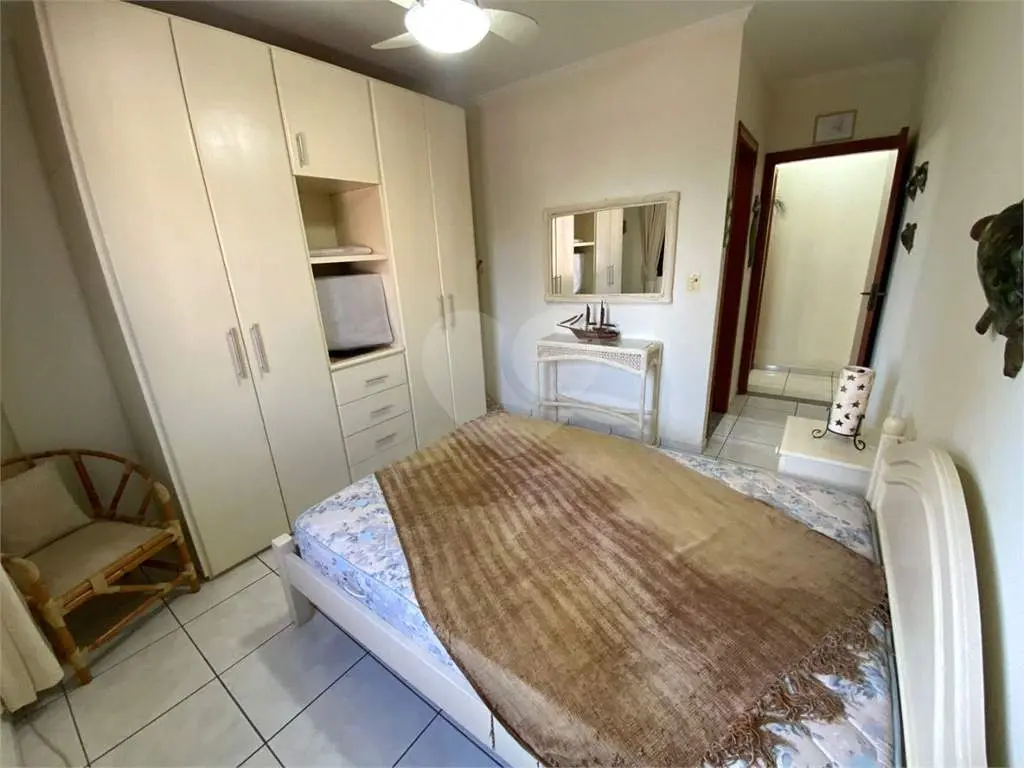 Apartamento para Venda em Praia Grande, Guilhermina, 1 dormitório, 1 suíte, 2 banheiros, 1 vaga