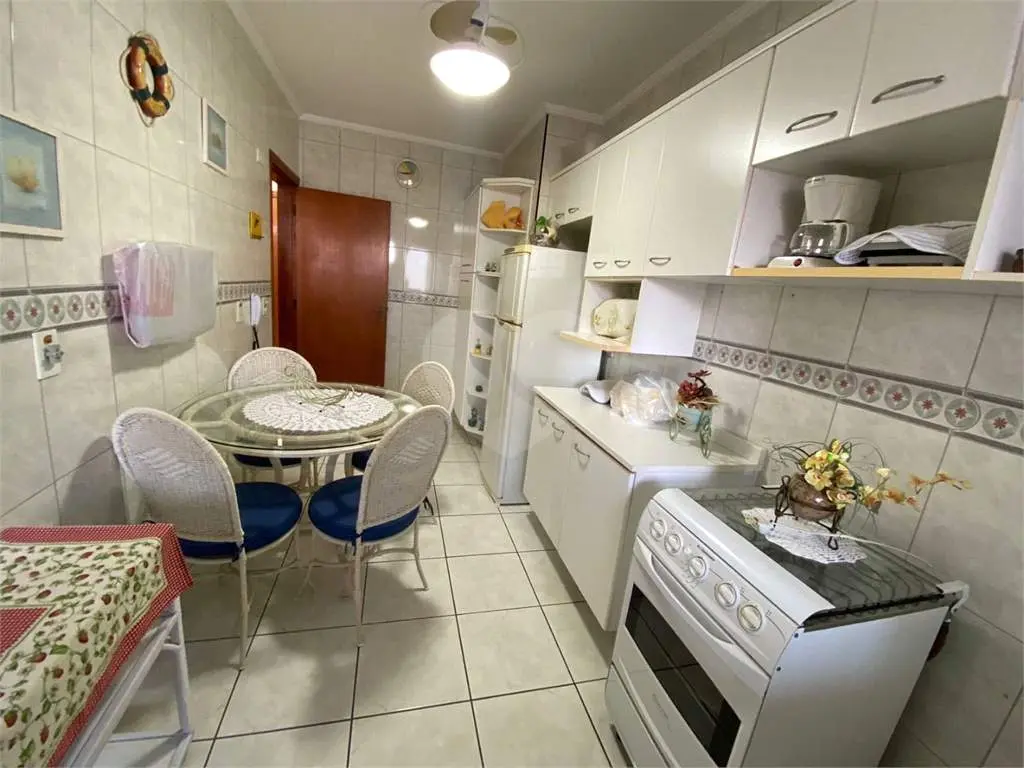 Apartamento para Venda em Praia Grande, Guilhermina, 1 dormitório, 1 suíte, 2 banheiros, 1 vaga